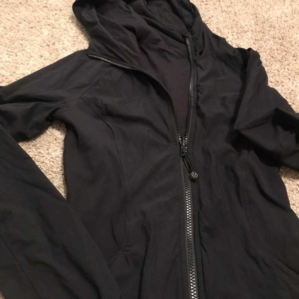 Lululemon jacket - Picture 3 of 3